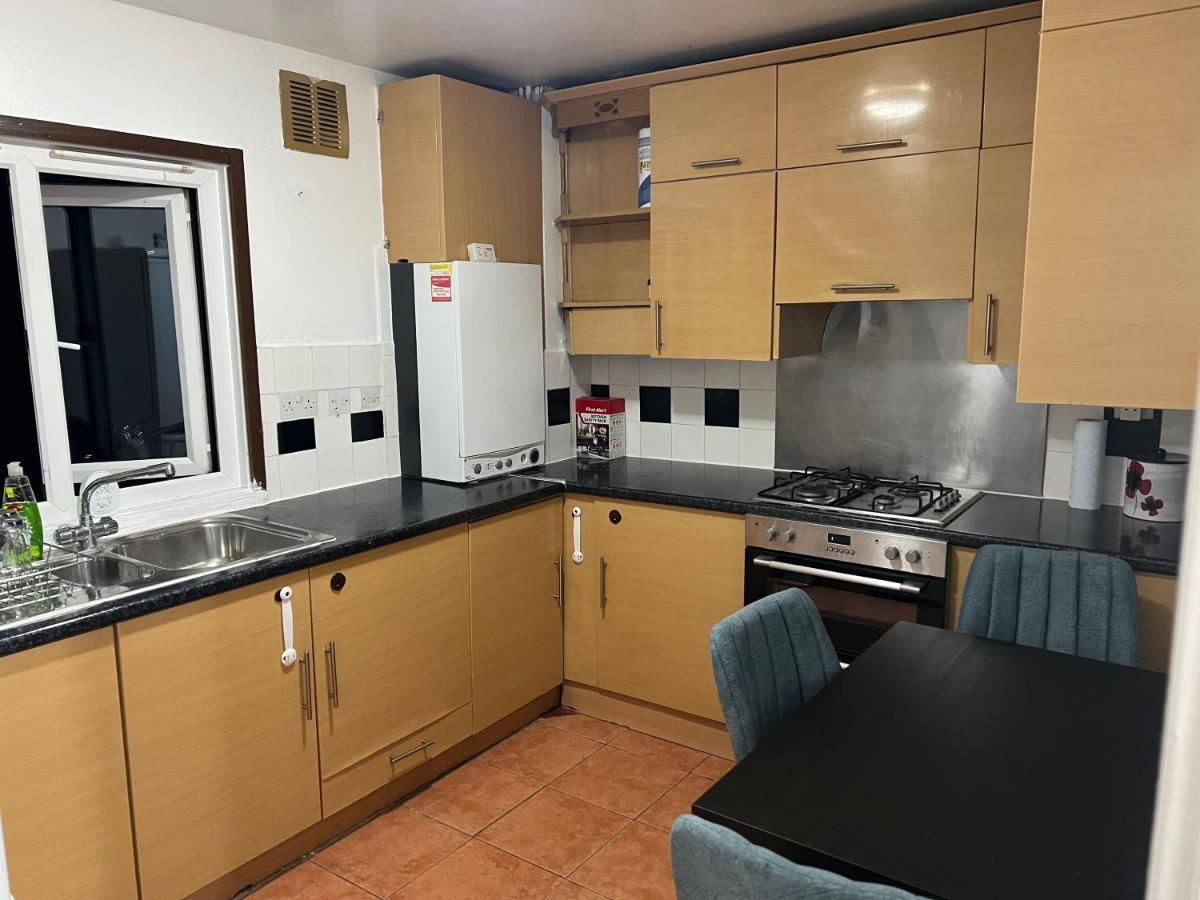 Cosy 2 Bedroom Flat Λονδίνο Εξωτερικό φωτογραφία