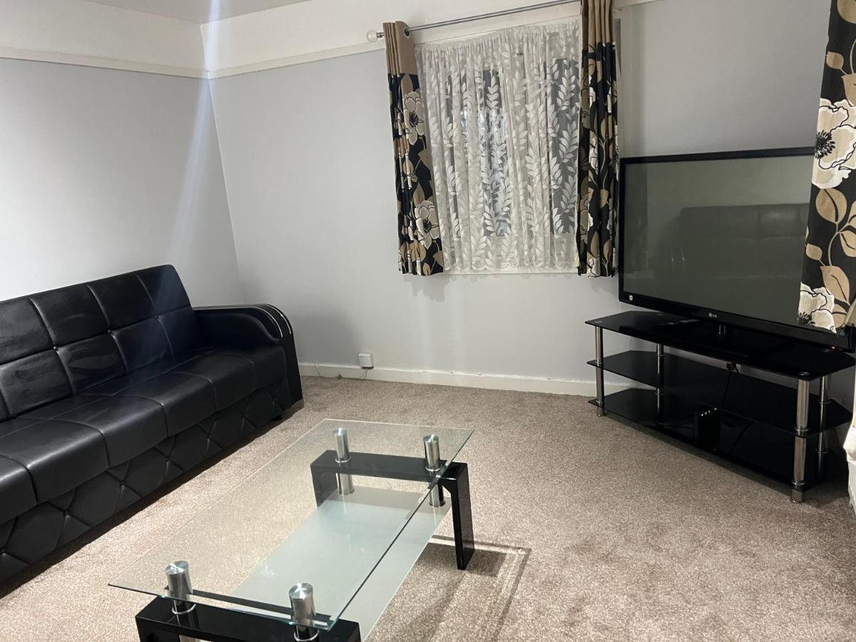 Cosy 2 Bedroom Flat Λονδίνο Εξωτερικό φωτογραφία